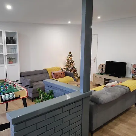 Maisonette Chaleureuse De 75 M², Proche De Paris.
